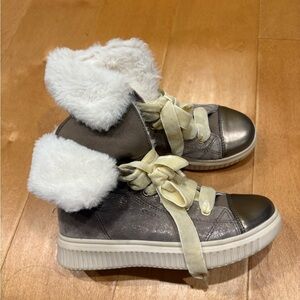 Geox Discomix high top sneakers booties fur trim girls 31 or 13 taupe.